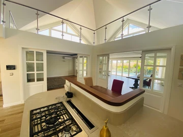 5 Bedroom Villa