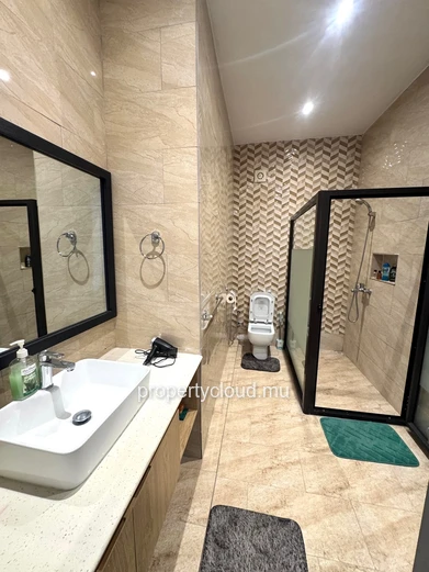Modern 3-bedroom villa with pool for rent – Flic-en-Flac, Mauritius