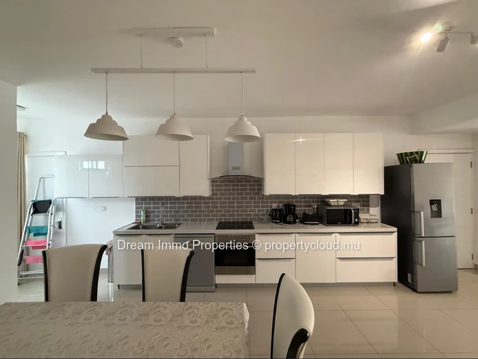 Superb Furnished Apartment Just Steps From The Beach In Pereybere – Mauritius