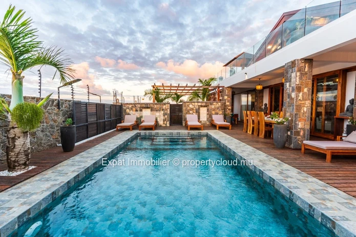 Tropical Villa With 4 Suites, Panoramic Rooftop Terrace And Swimming Pool – Grand Baie