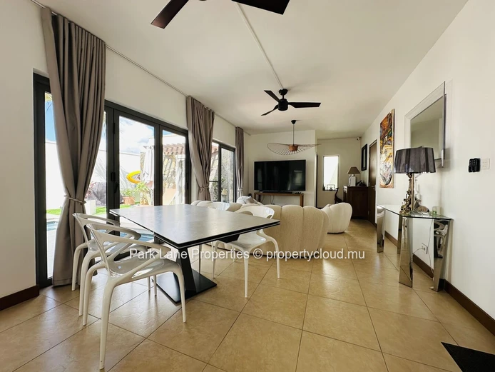 Villa for sale in a secured residence at Pereybere.