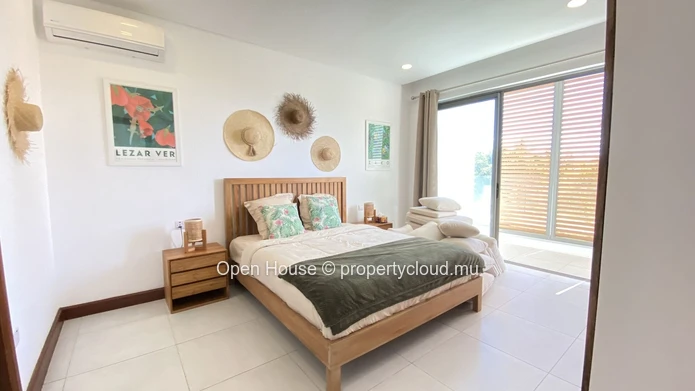 A VENDRE Appartement meublé - 3 chambres en suite - Piscine commune -  salle de gym - parking  en sous-sol privé . Id...