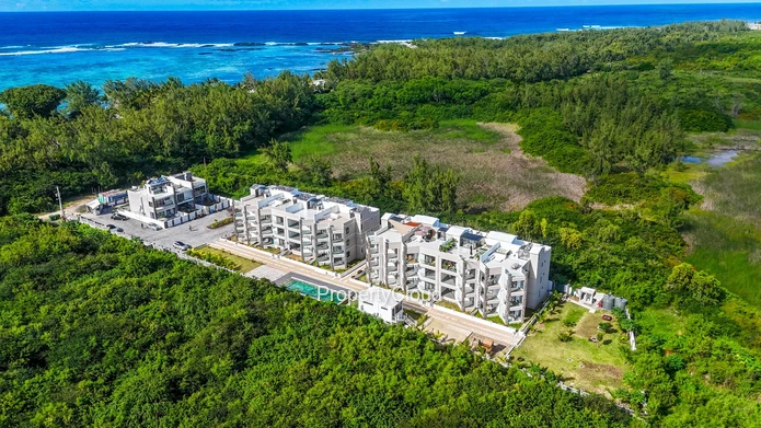 For Sale - 2-Bedroom Apartment In A Gated Residence- Coastal Road - Roches Noires