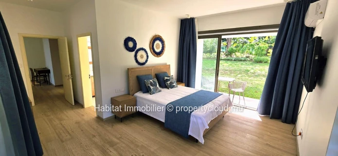To rent: Furnished and equipped house of 237 m² on a plot of 1500 m² at Baie du Cap