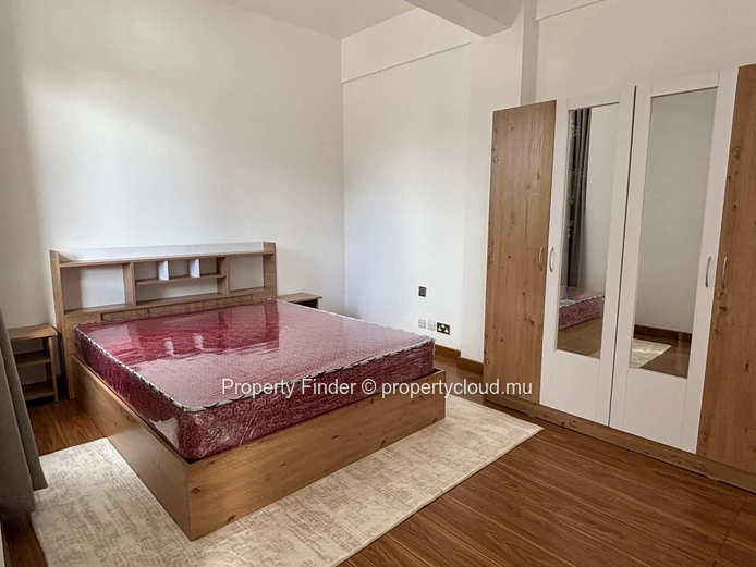 Appartement rénové de 3 chambres au centre de Beau Bassin