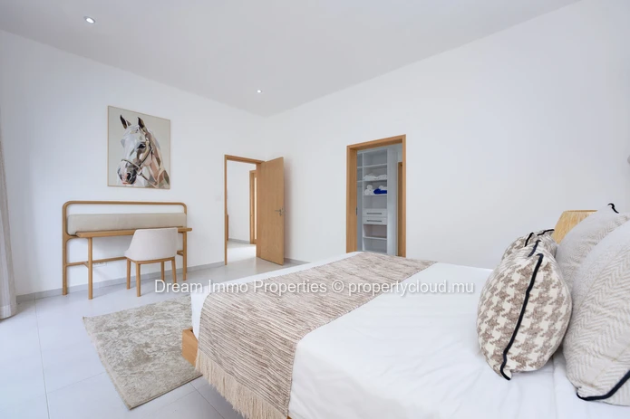 Villa moderne de 4 chambres en suite avec piscine privée à Grand Baie – Ile Maurice