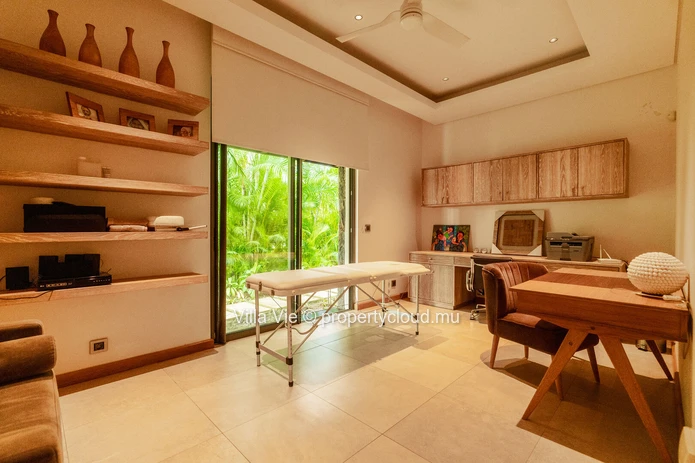 Beau Champ - Magnificent 5-bedroom villa with private pool