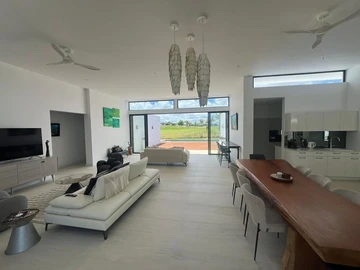 4 Bedroom Villa