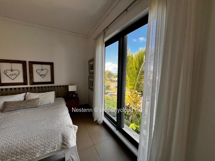  Stunning Penthouse with Breathtaking Sea Views & Family-Friendly Amenities