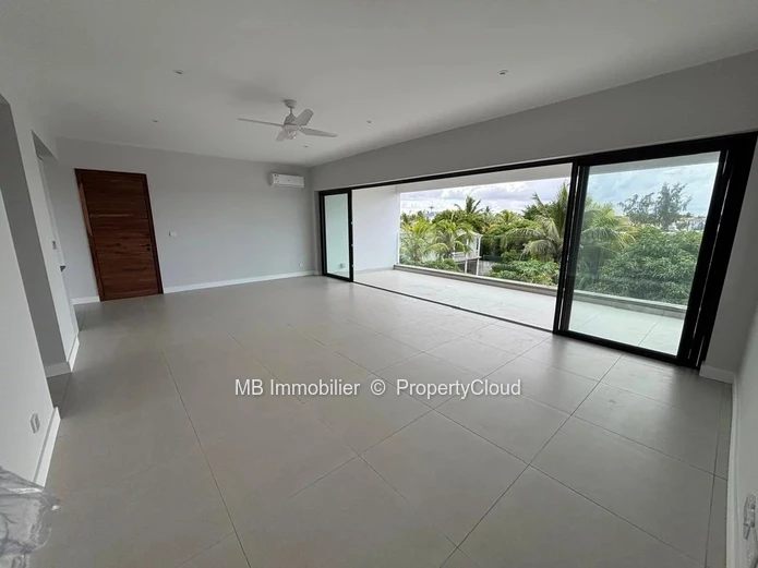 Appartement R+2 en vente.