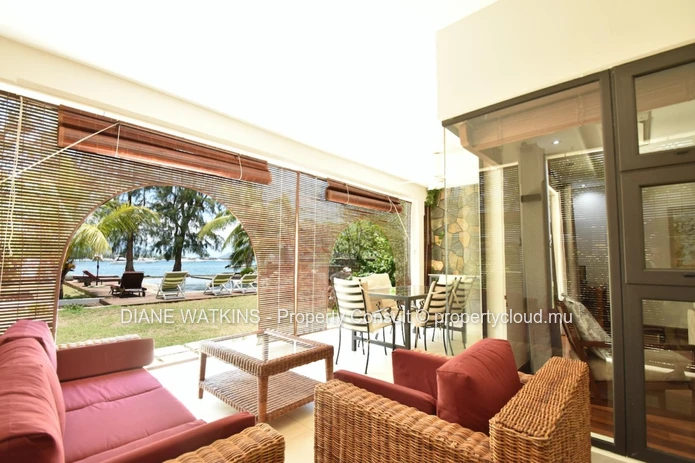 Beachfront Ground-Floor Apartment