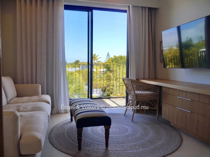 Ocean-View Penthouse with Private Pool in Pointe aux Canonniers