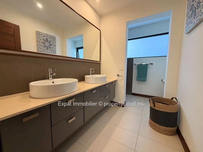 Villa contemporaine 4 chambres à louer – Pereybère