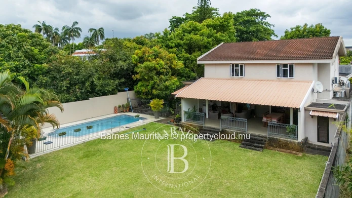 MOKA - Large Family House with Pool for Sale - 6 Bedrooms