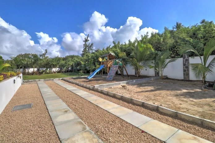 Charming 3-Bedroom Apartment in a Secure Residence