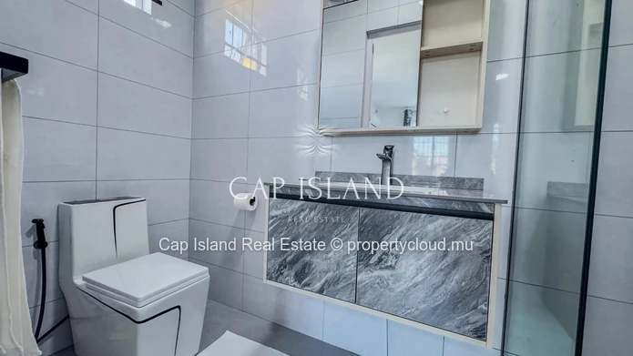 À Vendre – Deux Superbes Duplex au Cœur de Grand Baie
