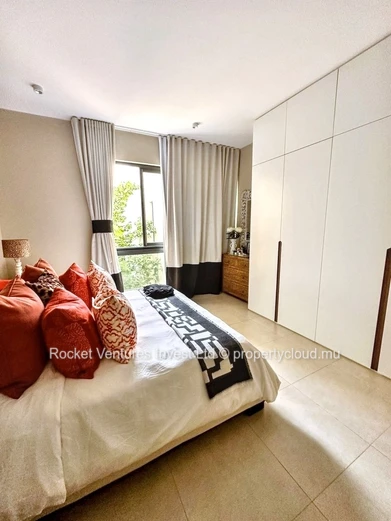 À Vendre : Appartement/Penthouse 2 Chambres – Le Savoy, Pointe aux Canonniers