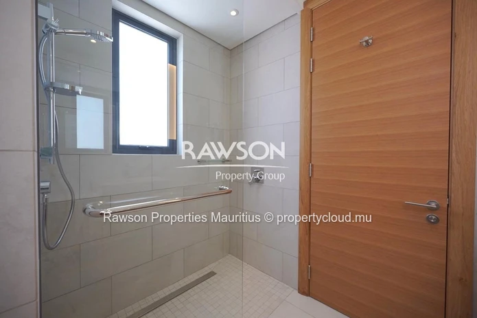 Brand New Ground Floor Apartment On A Golf Estate - €