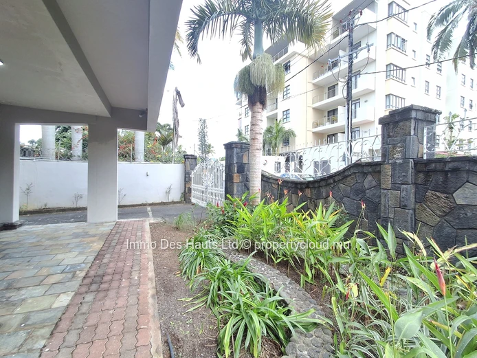 Commercial Space for rent Quatre Bornes