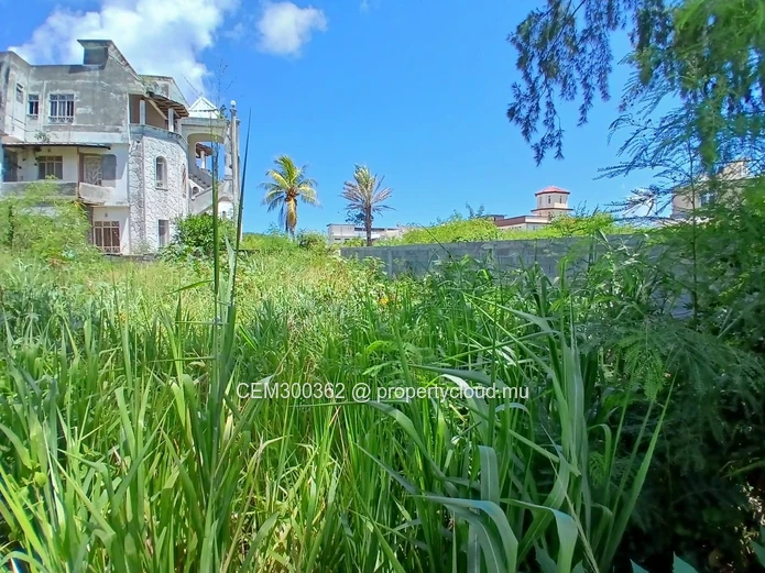 12.5 perches Residential Land for Sale in Péreybère