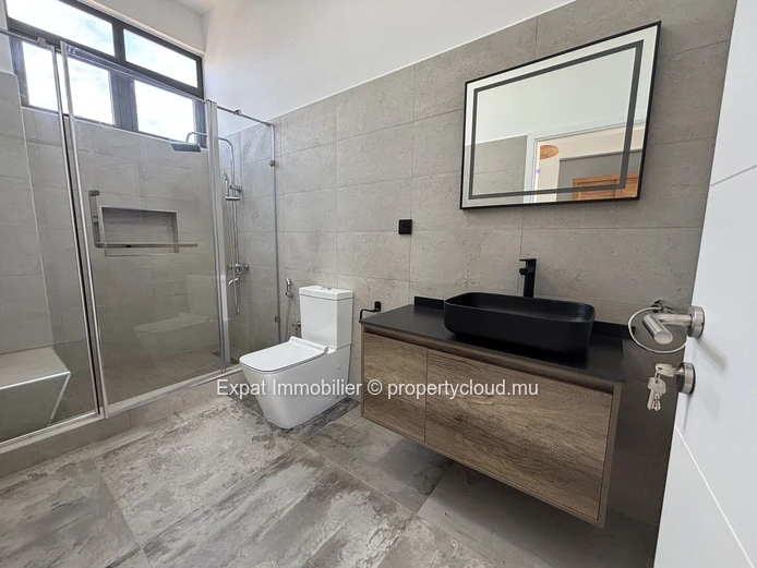 Contemporary 3-Bedroom Villa With Swimming Pool And Summer Kitchen – Grand Baie