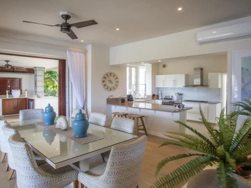4 Bedroom Villa