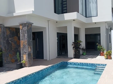 4 Bedroom Villa