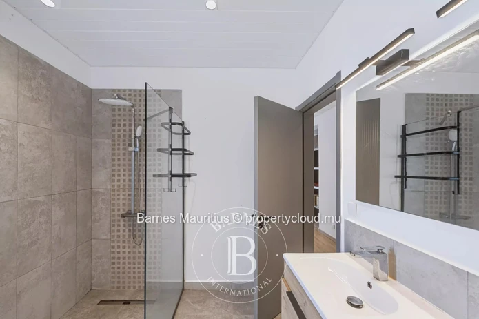 MOKA / MT ORY - Beautiful modern apartment for sale  -  3 bedrooms