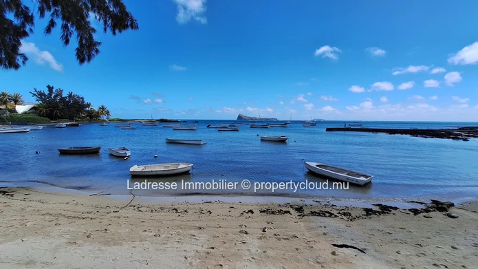 Villa pieds dans l'eau à vendre à Cap Malheureux