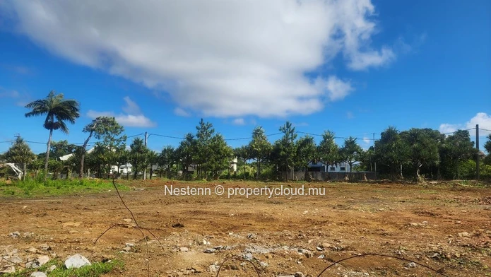 Big plot of land of 3600.99 m², ideal for development