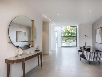 5 Bedroom Villa