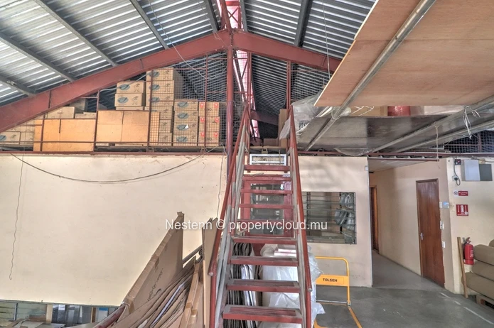 Exceptional commercial space
