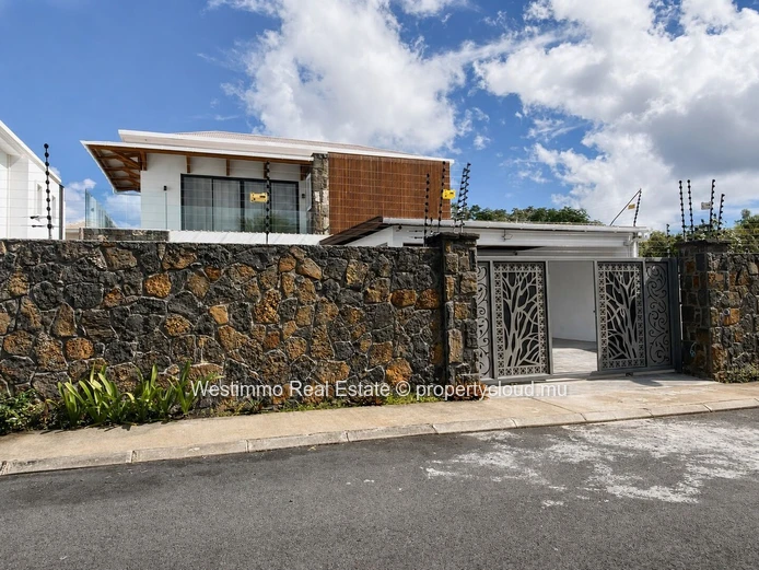 Trou aux Biches - Magnificent modern 5-bedroom en-suite furnished villa with swimming pool for rent