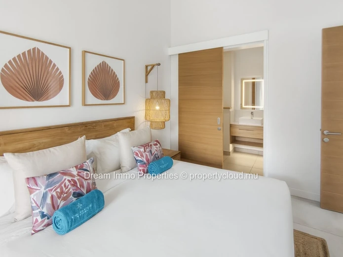 Appartement meublé de 3 chambres avec piscine privée en bord de mer à Grand Baie – Ile Maurice