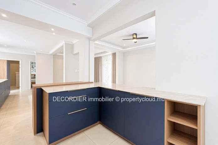 À Vendre – Belle Villa Rénovée À Beau-Bassin