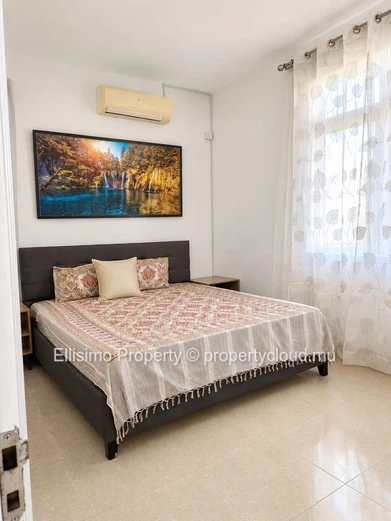 Villa de 5 chambres à Louer 