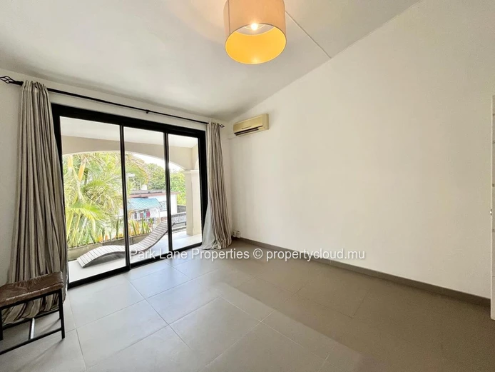 Élégant Duplex de 3 Chambres à Vendre dans le Prestigieux Quartier de Floréal, Île Maurice