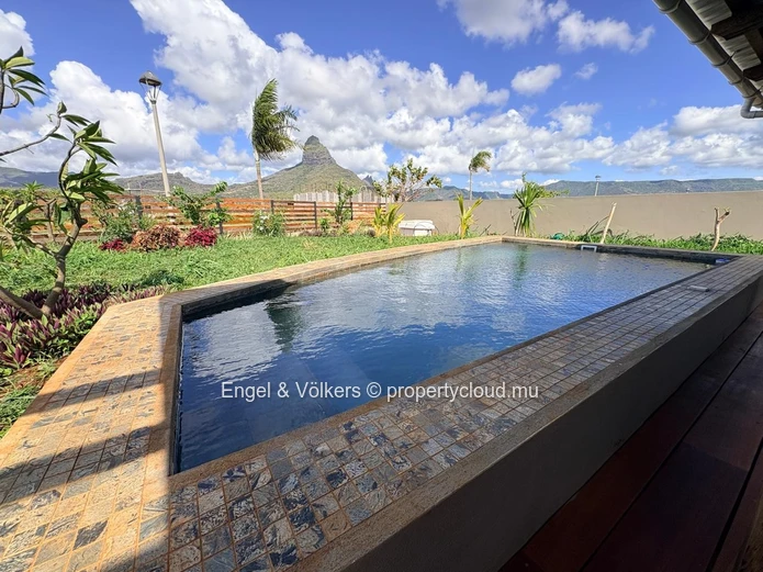 FOR RENT - Modern Newly Built 3-Bedroom House in Tamarin