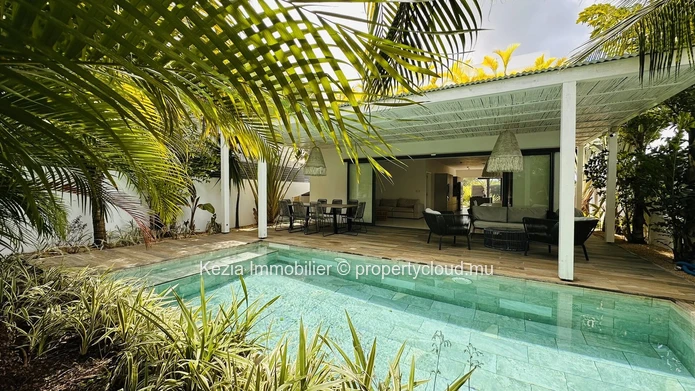 Contemporary Villa With Swimming Pool