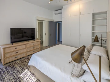 4 Bedroom Apartment