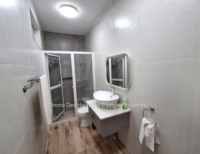 Brand-New Ground Floor Apartment in Forest Side 