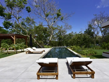 5 Bedroom Villa