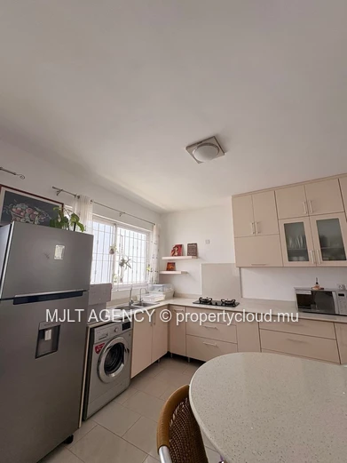 Two-storey house for sale, perfect for two families with independent living spaces