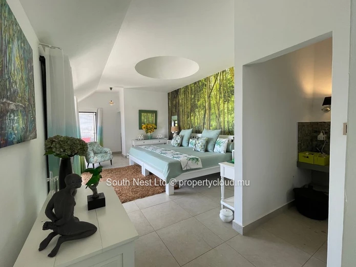 Villa Signature avec Piscine Centrale, Rooftop Aménagé & Annexe Indépendante