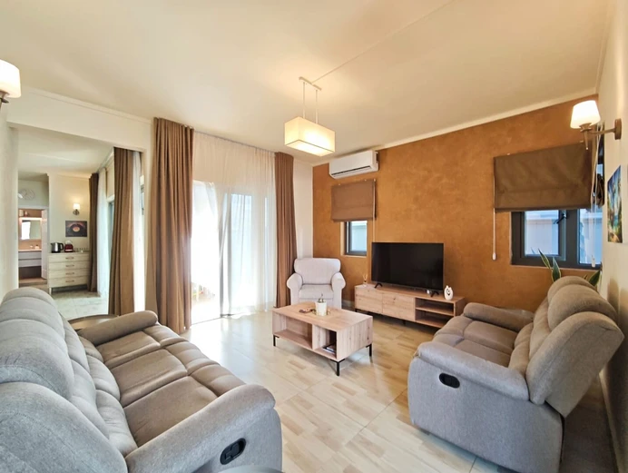 À Louer – Villa 3 Chambres -Résidence Privée-  Mont Choisy- Nord