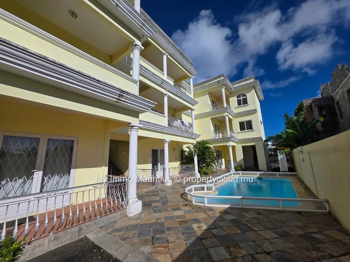 2-Bedroom Apartment — Pereybère, 10 min Walk to the Beach