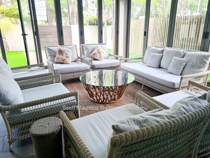 Luxueux Appartement de 3 Chambres au Rez-de-Chaussée - Votre Oasis à Quelques pas de la Plage !