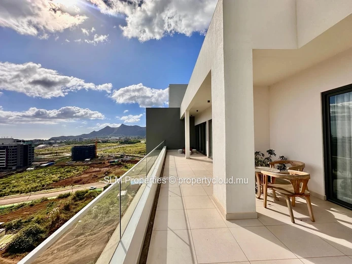 Moka- Elegant and Modern 3 bedroom Penthouse with panoramic views