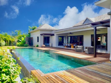 5 Bedroom Villa