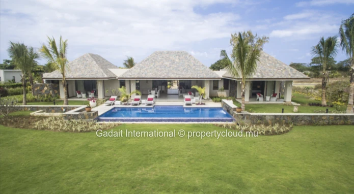 Exceptional 4-Bedroom Villa Rental with Private Pool & Tropical Garden at Anahita Resort